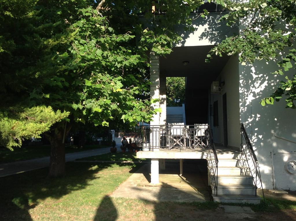 Villa Maria Ofrinion Exterior photo